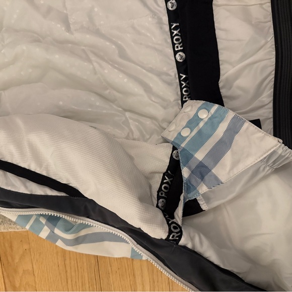 Roxy Ski Coat | Blue and White Plaid - Picture 4 of 8